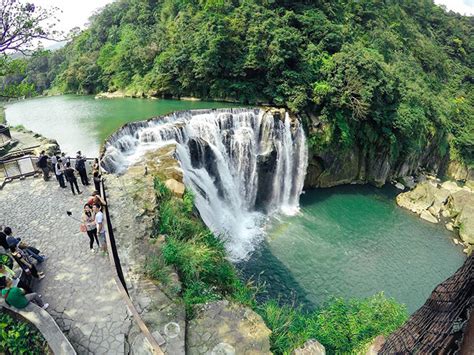 Vườn Quốc Gia Cao Lan: Nơi Huyền Thoại Tự Nhiên và Sự Thảng Bững Của Rừng Xanh!